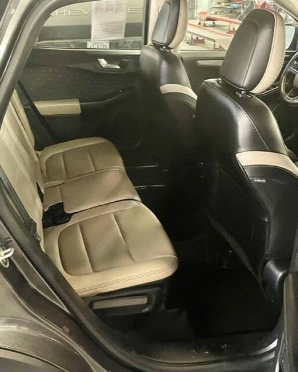 2020 Ford Escape SEL