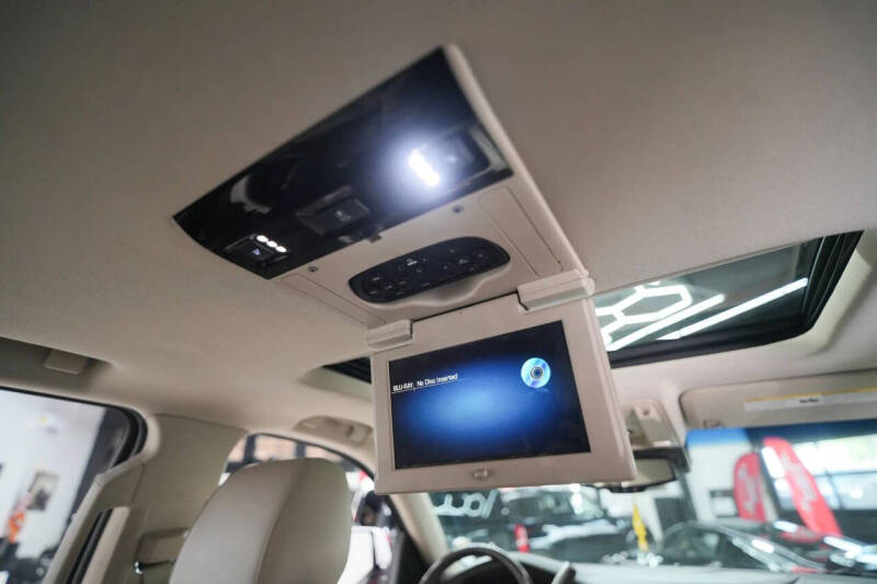 2016 Cadillac Escalade Luxury Collection