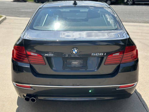 2015 BMW 5 Series 528i xDrive