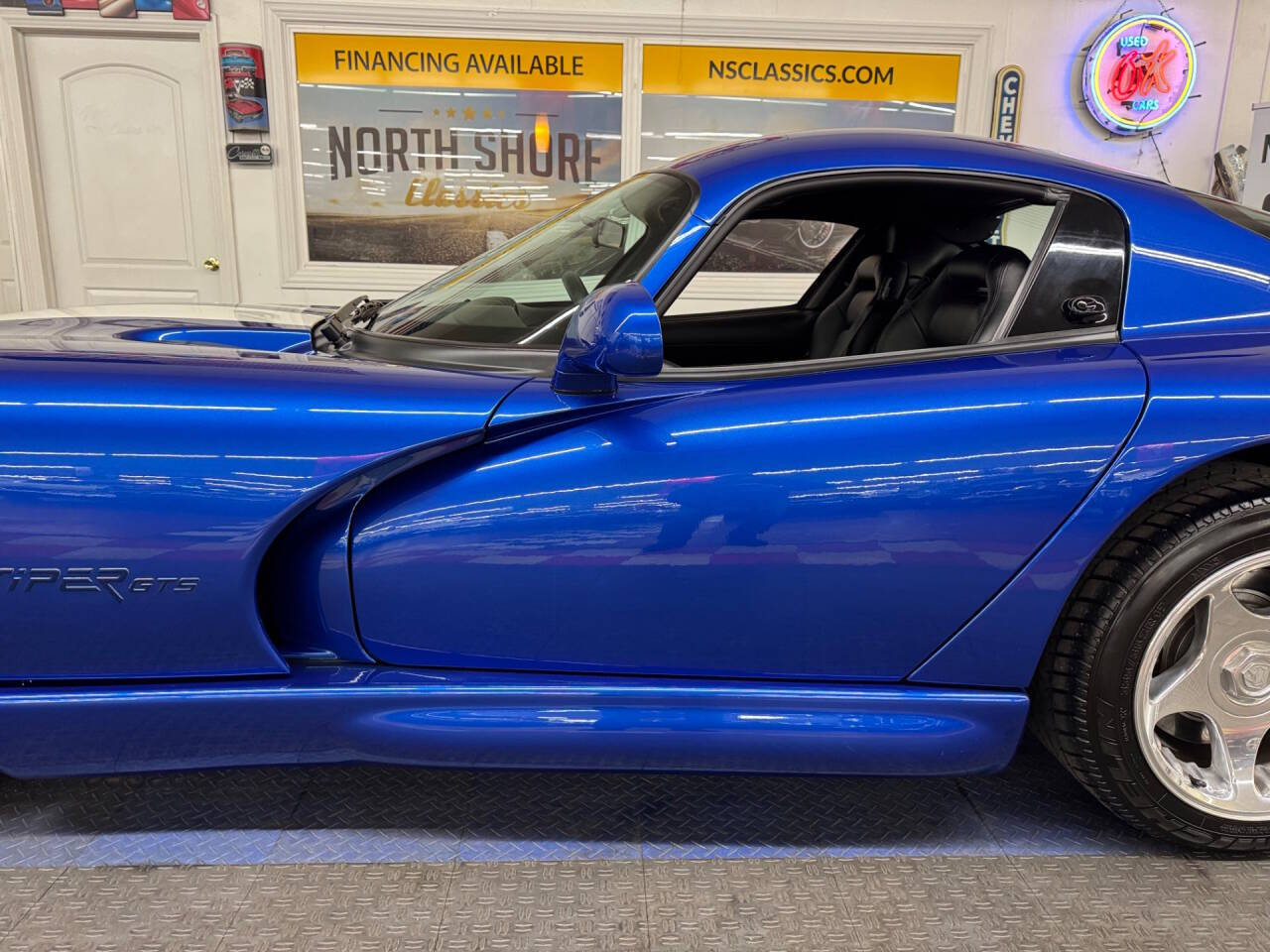 1997 Dodge Viper 18