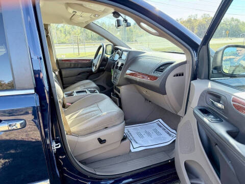 2015 Chrysler Town and Country Touring-L