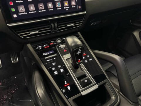 2023 Porsche Cayenne GTS Coupe