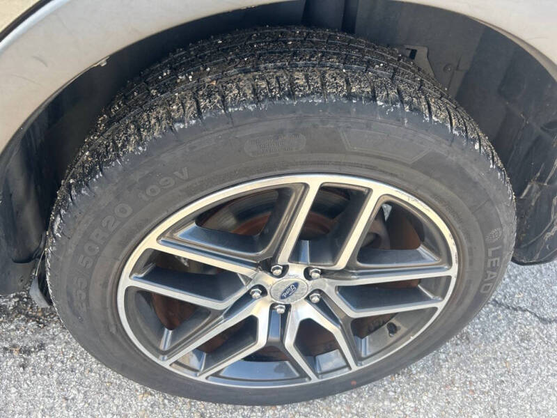 2017 Ford Explorer Sport