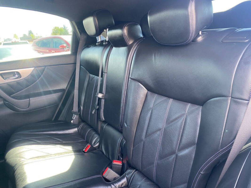 2015 Infiniti QX70