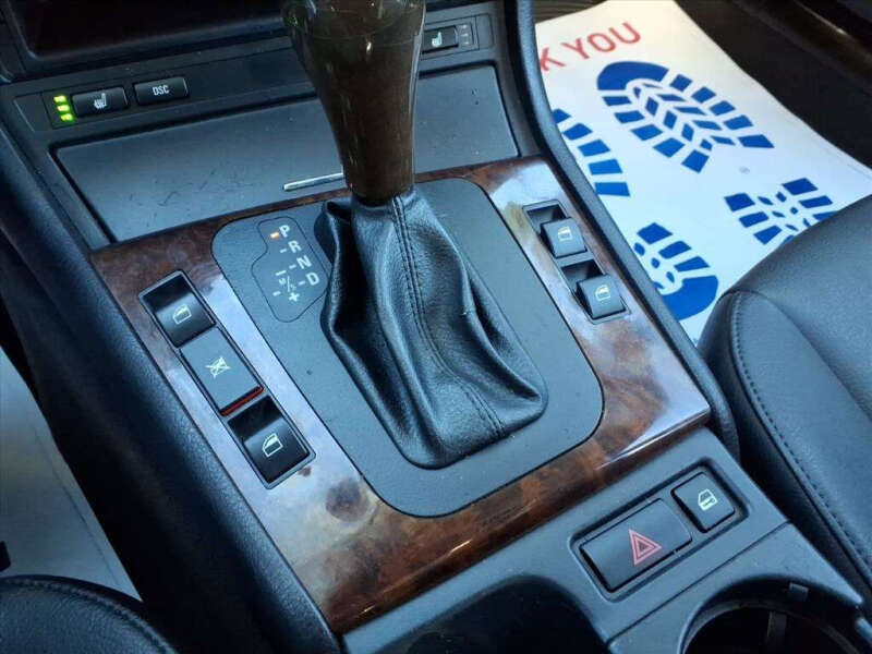 2005 BMW 3 Series 325i