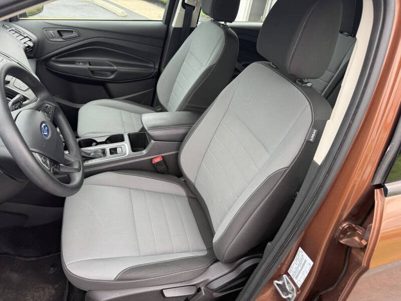 2017 Ford Escape S