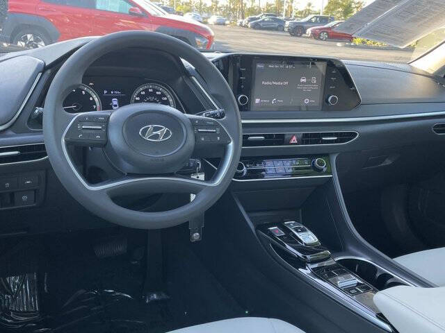 2023 Hyundai Sonata SE