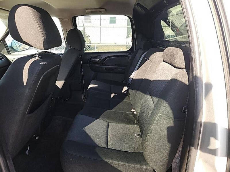 2011 Chevrolet Avalanche LS