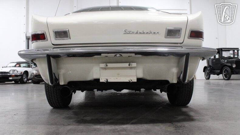 1964 Studebaker Avanti