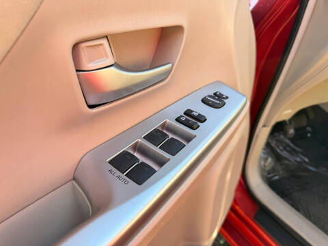 2013 Toyota Prius v Three