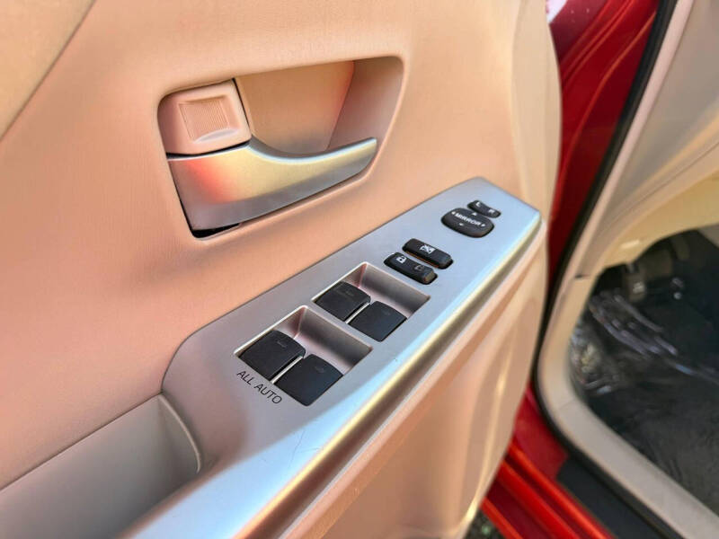 2013 Toyota Prius v Three