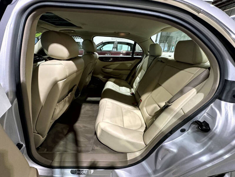 2005 Jaguar XJ-Series XJ8 L