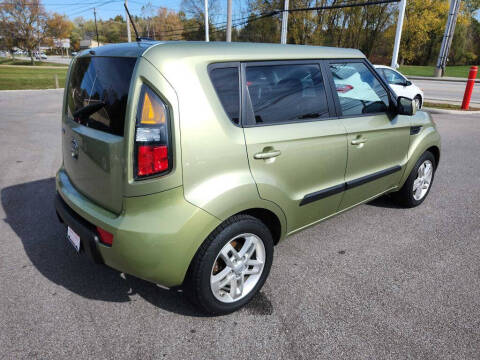 2011 Kia Soul +