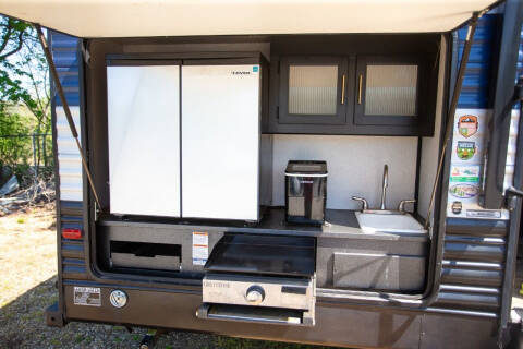 2022 CHEROKEE FOREST RIVER