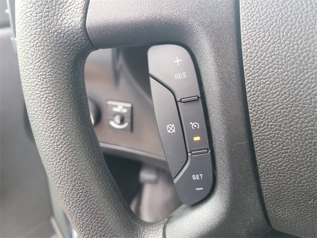 2025 Chevrolet Express 2500