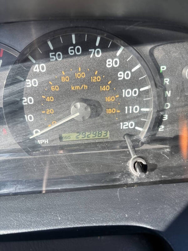 2006 Toyota Sequoia SR5