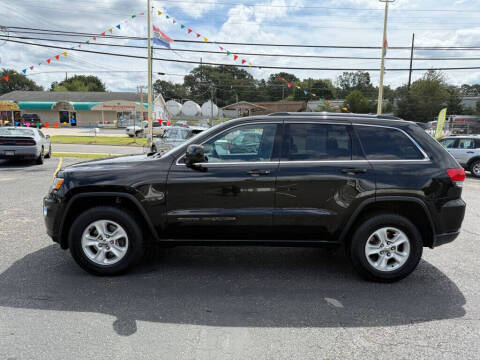 2017 Jeep Grand Cherokee Laredo