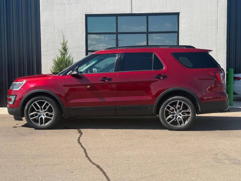 2017 Ford Explorer Sport