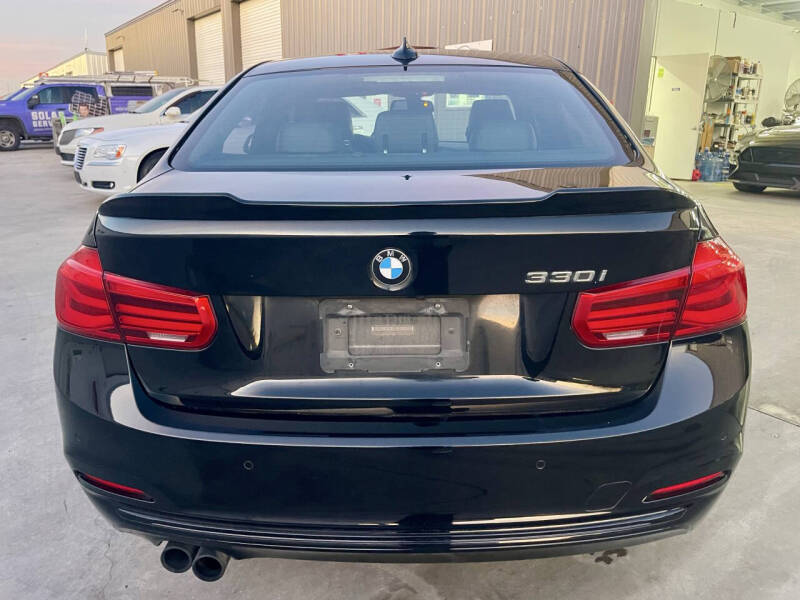 2017 BMW 3 Series 330i