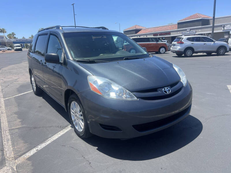2010 Toyota Sienna LE 7-Passenger