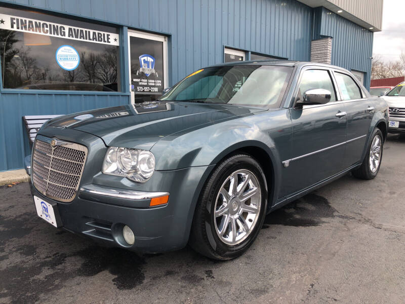 2005 Chrysler 300 for sale at GT Brothers Automotive in Eldon MO