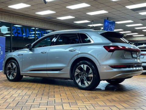 2022 Audi e-tron quattro Premium Plus