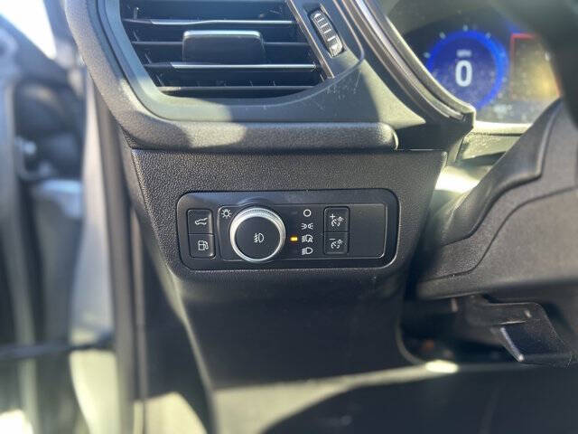 2022 Ford Escape Hybrid Titanium