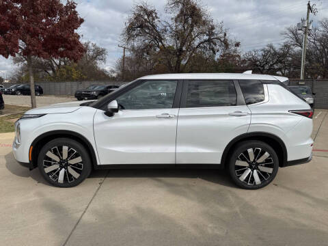 2026 Mitsubishi Outlander SE