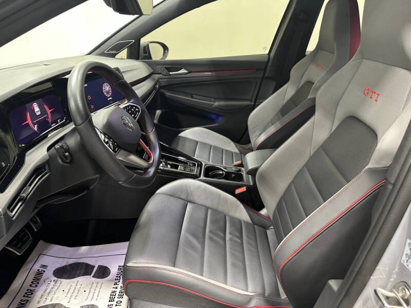2024 Volkswagen Golf GTI SE