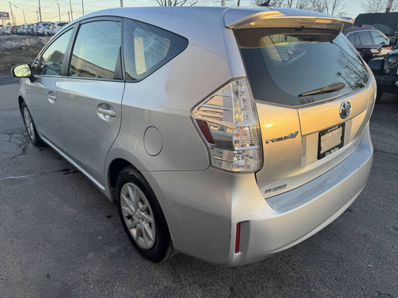 2012 Toyota Prius v Five