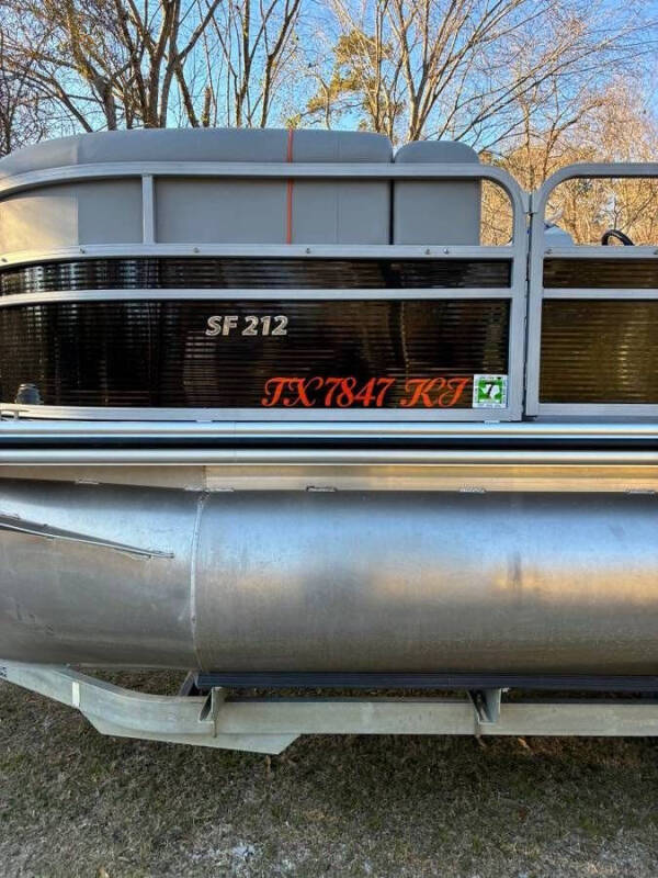 2021 Lowe Boats SF212