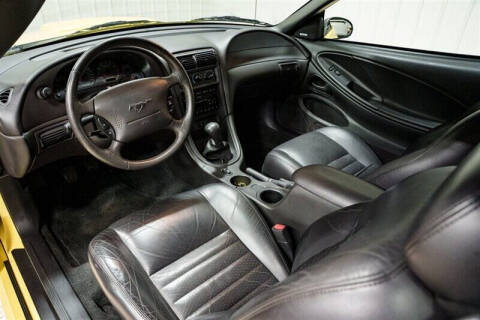 2002 Ford Mustang GT Deluxe