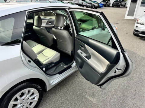 2014 Toyota Prius v Two