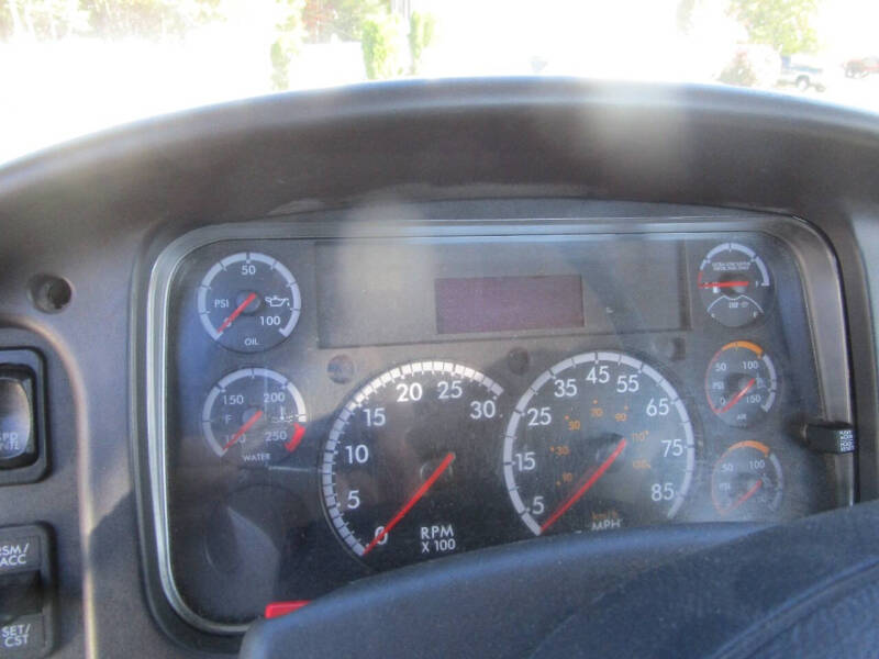 2016 Freightliner M-2 106 CUMMINS 6.7L 250 HP