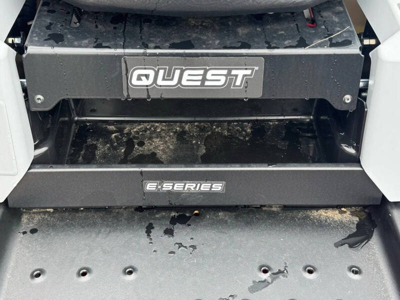 2025 Exmark QUEST E-SERIES