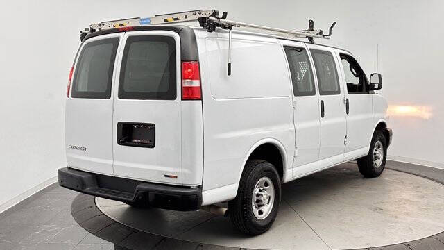 2022 Chevrolet Express 2500