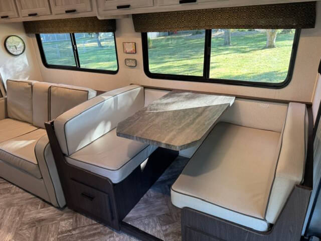 2021 Forest River Sunseeker 2550DLEC
