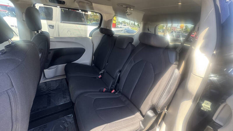 2018 Chrysler Pacifica Touring Plus