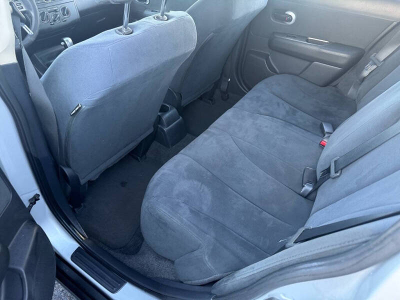 2009 Nissan Versa 1.8 S