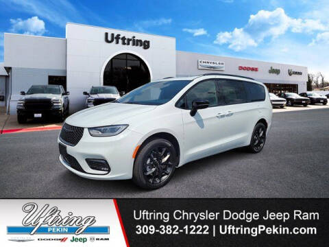 2023 Chrysler Pacifica for sale at Uftring Chrysler Dodge Jeep Ram in Pekin IL