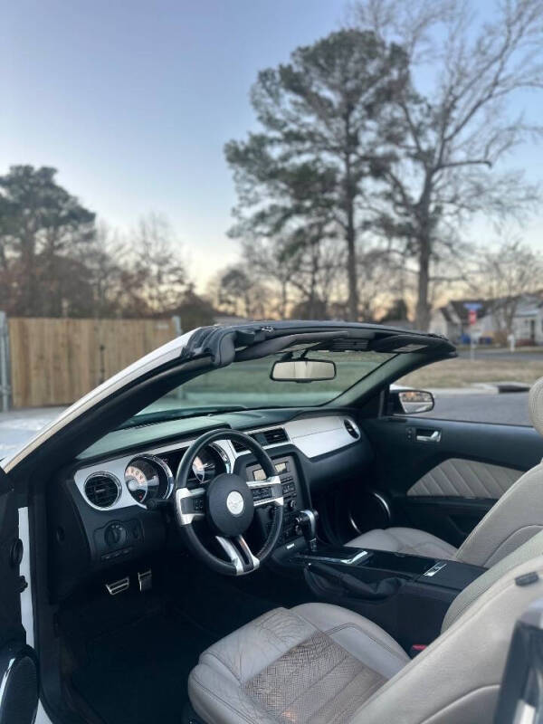 2012 Ford Mustang V6 Premium