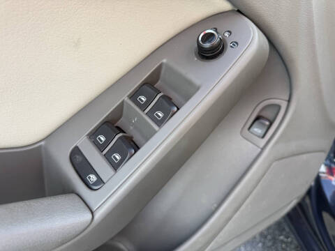 2010 Audi A4 2.0T quattro Avant Premium Plus