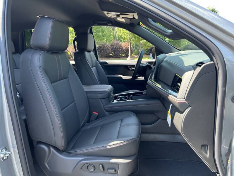 2025 Chevrolet Tahoe RST