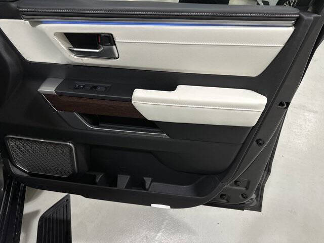 2024 Toyota Sequoia Capstone