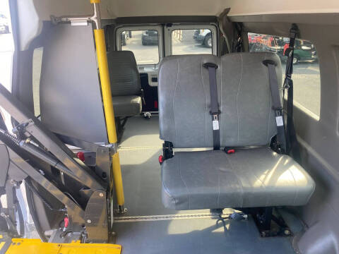 2014 Ford E-Series E-350 SD
