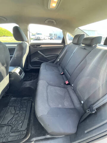 2013 Volkswagen Passat S PZEV