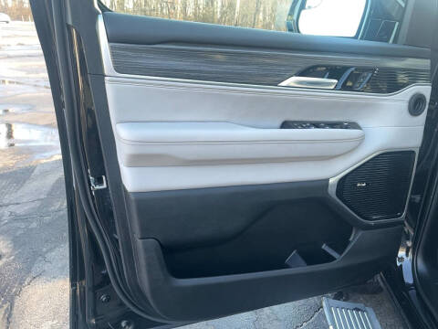 2024 Jeep Wagoneer L Series III