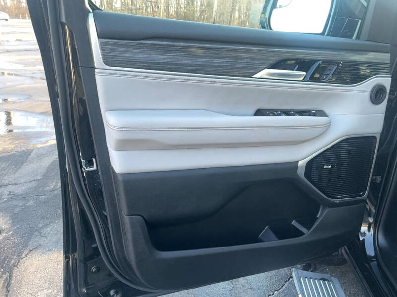 2024 Jeep Wagoneer L Series III