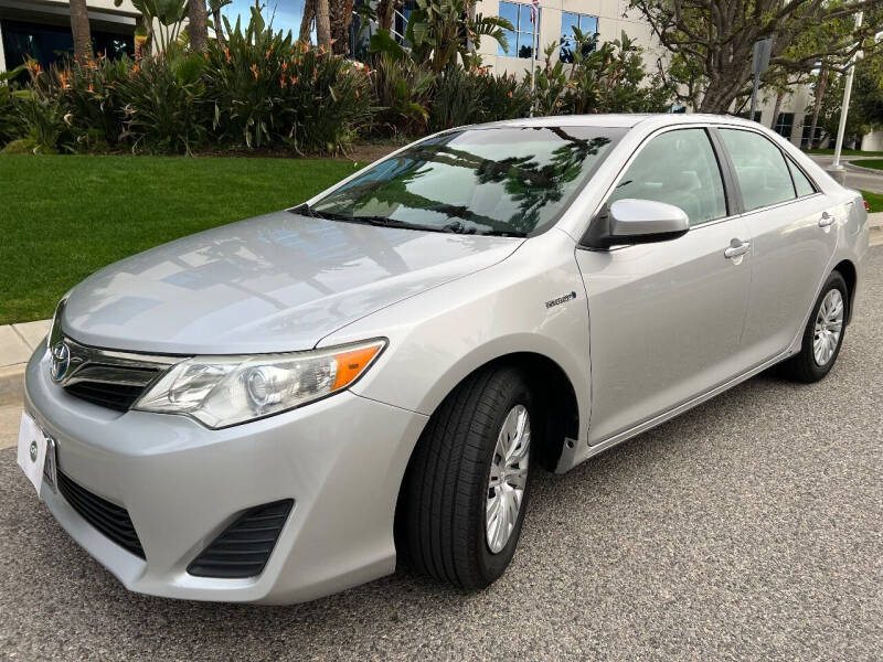 2013 Toyota Camry Hybrid for sale at GM Auto Group in Arleta CA