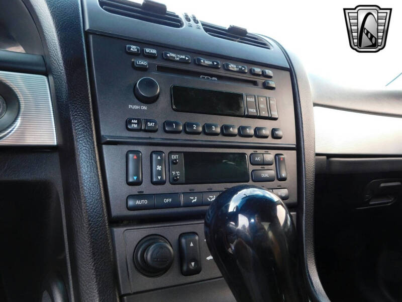 2004 Ford Thunderbird Deluxe